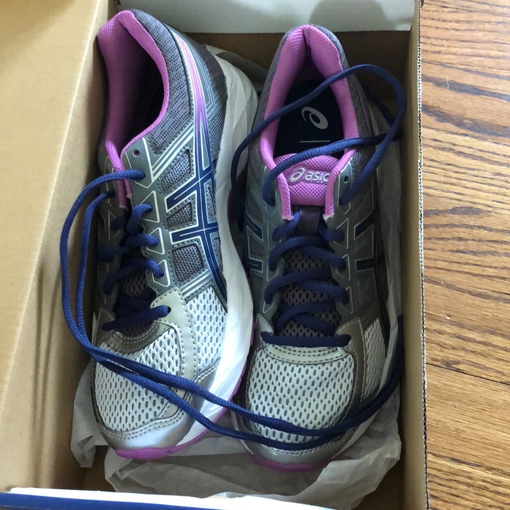 Brand new ASICS